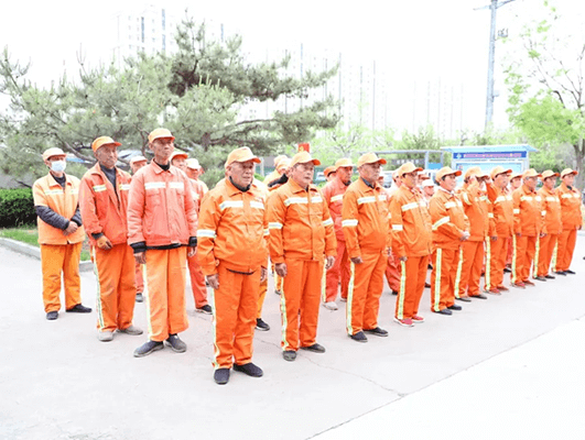 愛(ài)心傳遞 溫情捐贈(zèng)—頭號(hào)玩家唯一官網(wǎng)向環(huán)衛(wèi)工人捐贈(zèng)環(huán)衛(wèi)服裝1200余套